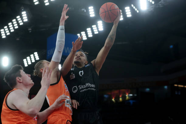 关键时刻稳 关键时刻稳