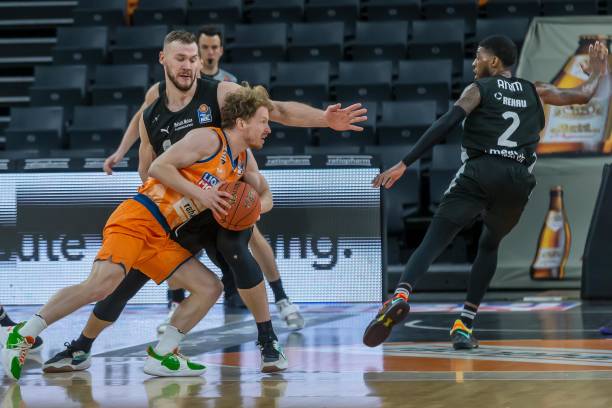 通过这项活 通过这项活